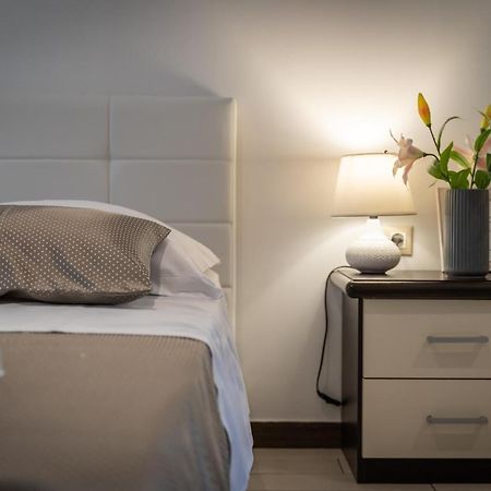 Studio Apartment La Luna سبليت المظهر الخارجي الصورة