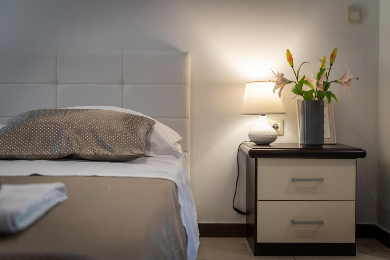 Studio Apartment La Luna سبليت المظهر الخارجي الصورة