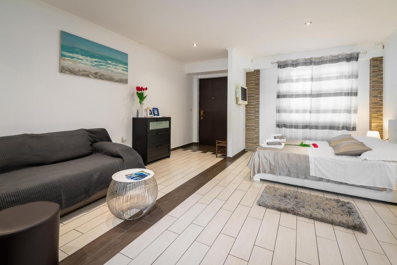 Studio Apartment La Luna سبليت المظهر الخارجي الصورة