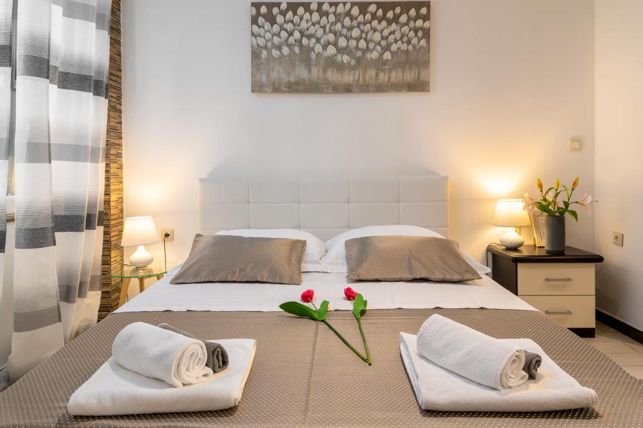 Studio Apartment La Luna سبليت المظهر الخارجي الصورة