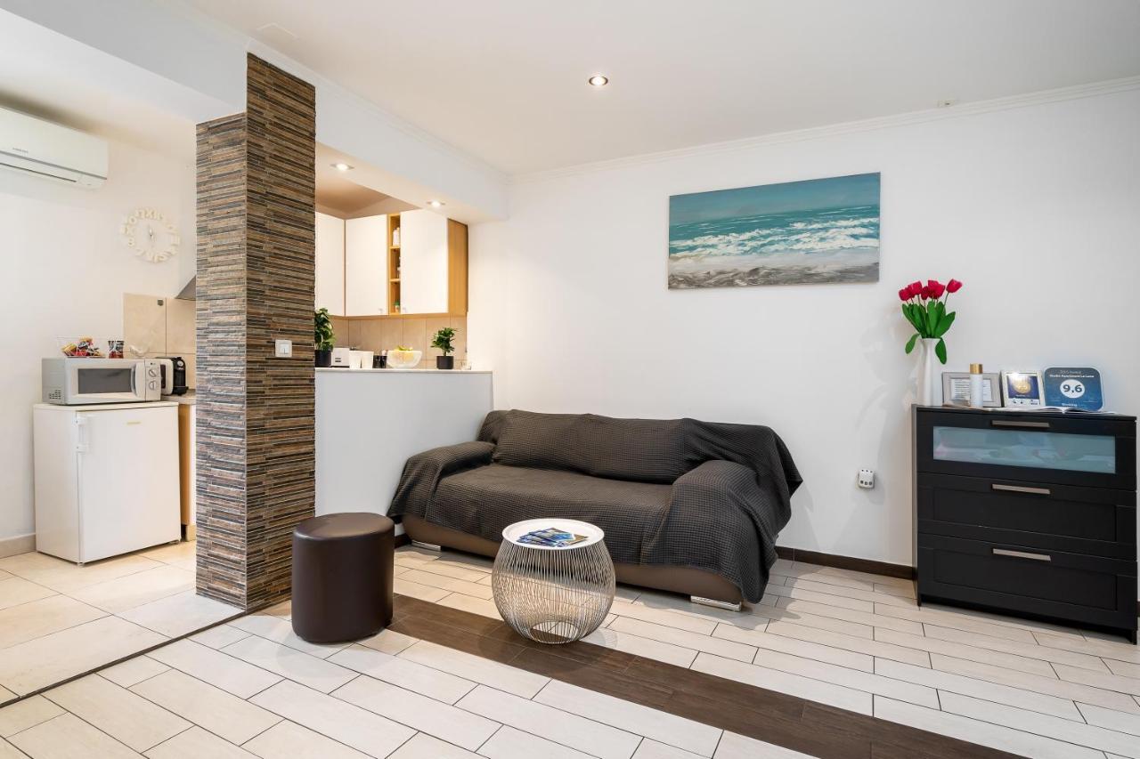 Studio Apartment La Luna سبليت المظهر الخارجي الصورة